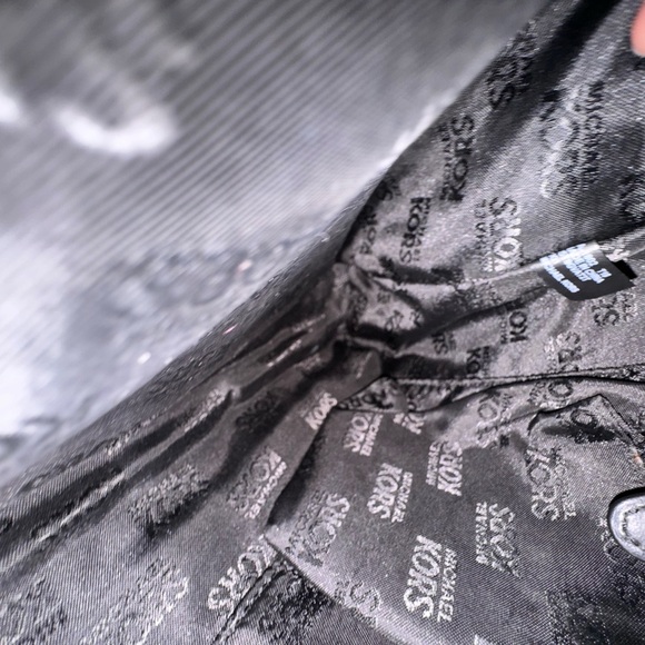 Cute Michael Kors leather tote - Picture 10 of 11